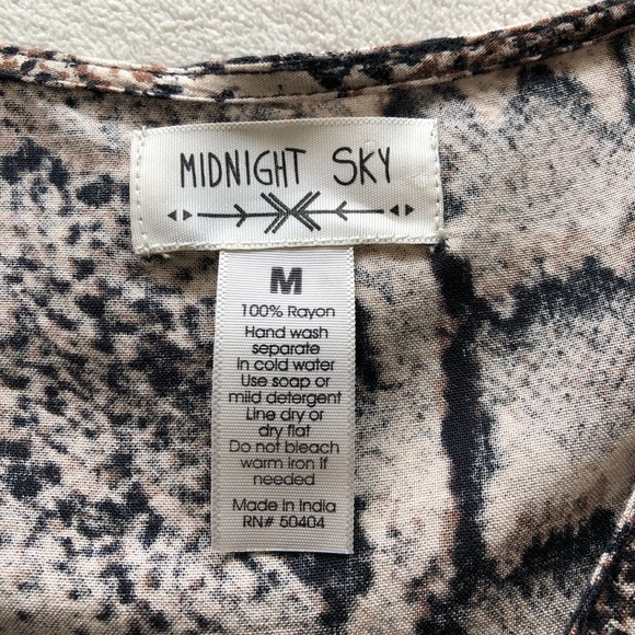 Midnight Peplum Top - Picture 3 of 4